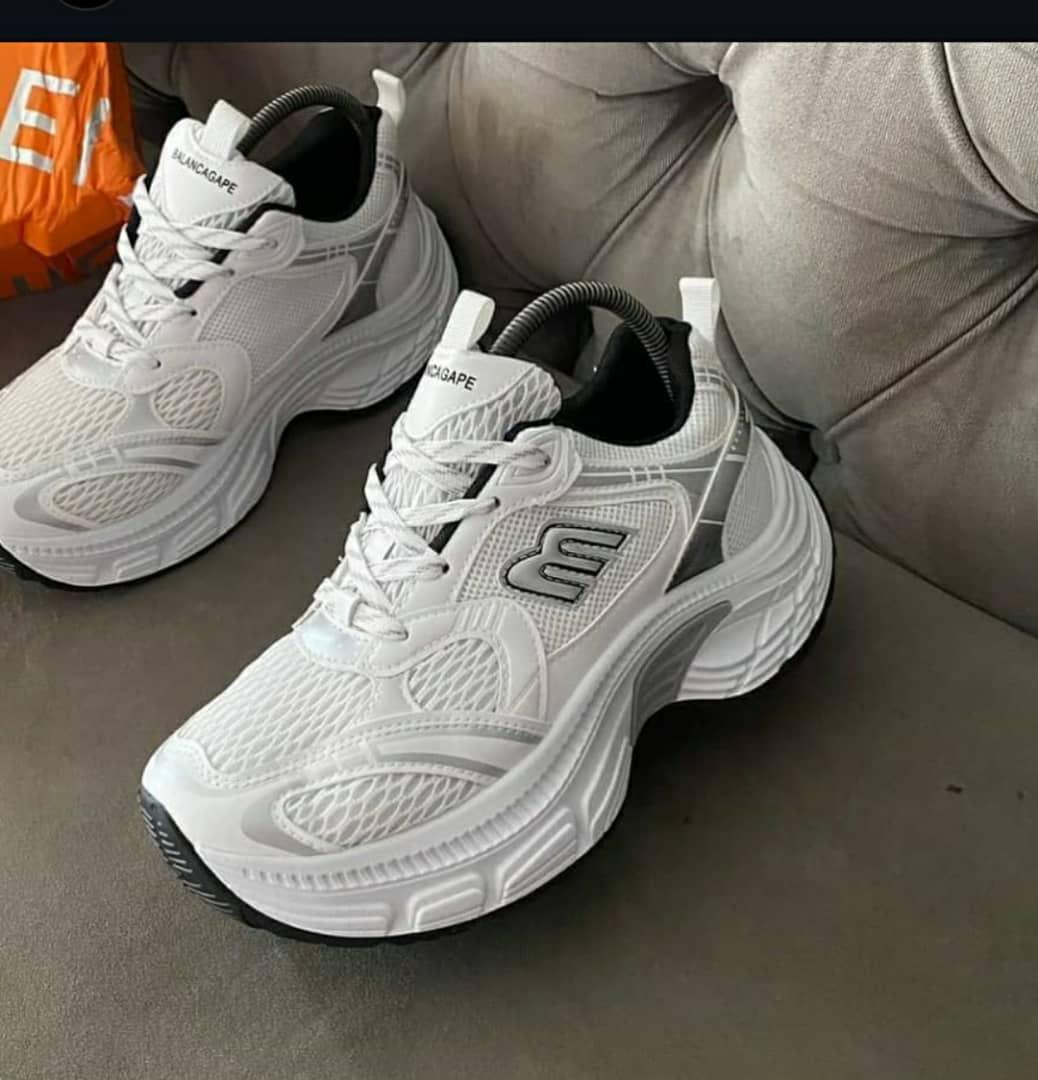 White Balenciaga Fashion Runner – High-Street Luxury